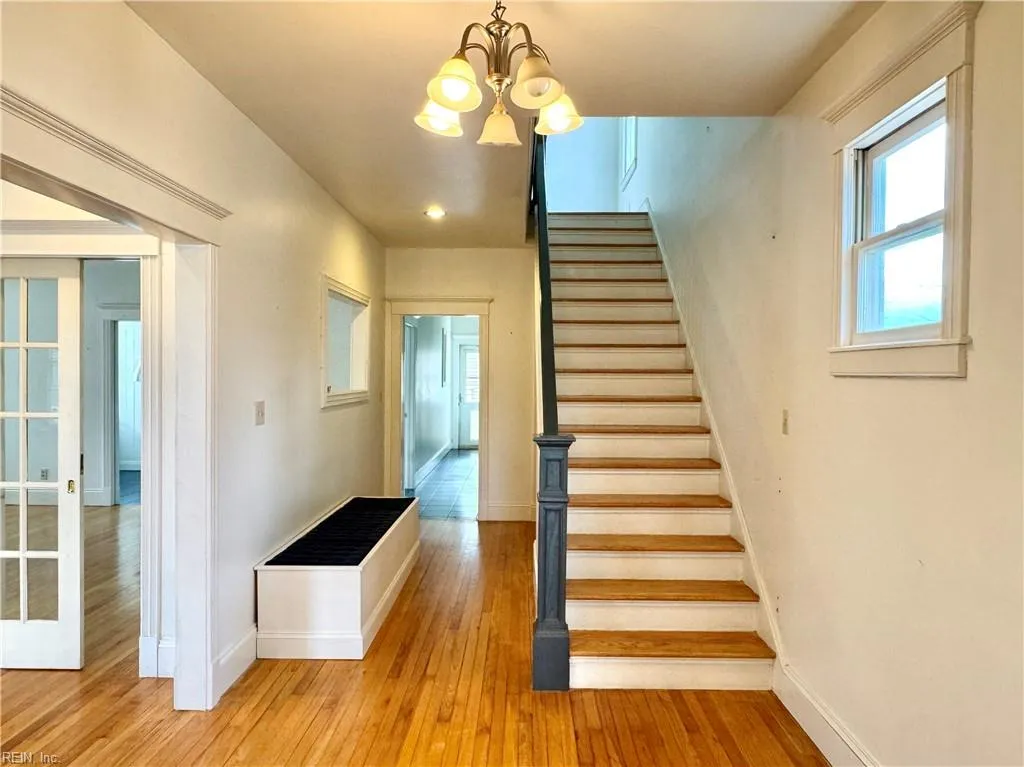 Norfolk, Virginia 23503, United States, 3 Bedrooms Bedrooms, ,3 BathroomsBathrooms,Residential,Pending,84092