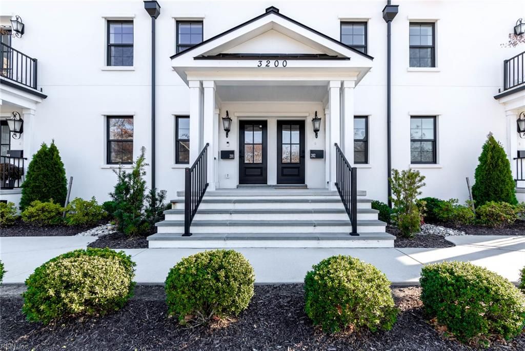 Photo of 3200 Holly Road #201, Virginia Beach, VA 23451 (MLS # 10633460)