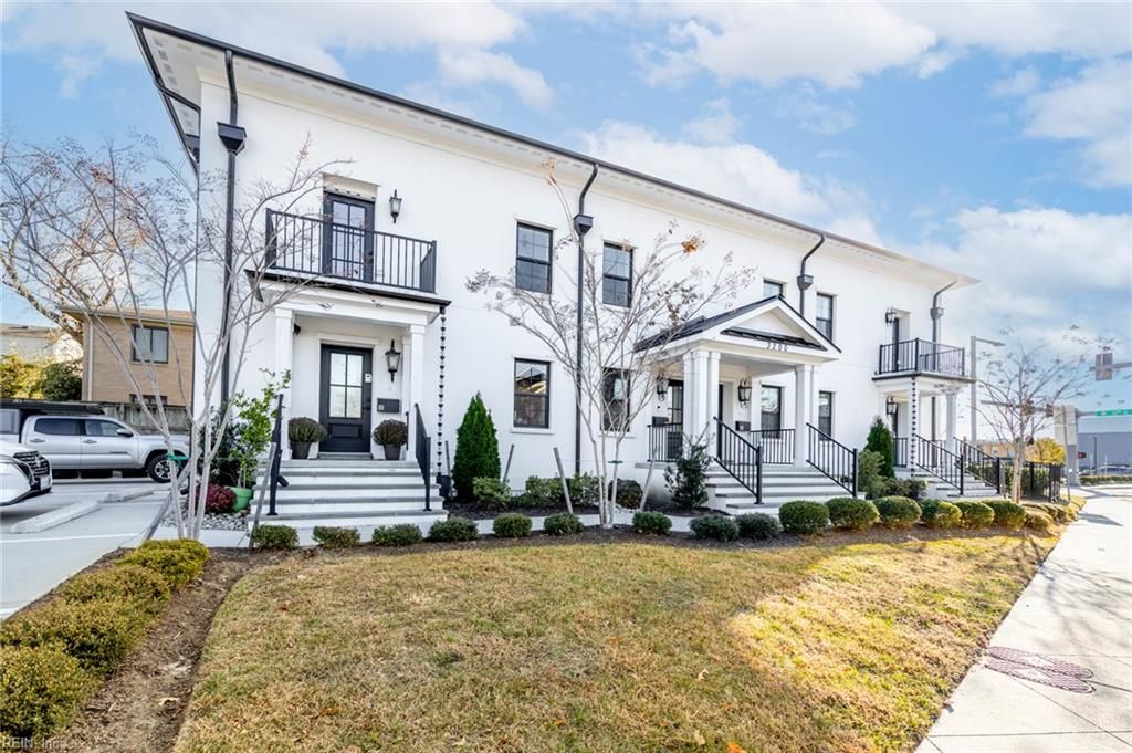 Photo of 3200 Holly Road #201, Virginia Beach, VA 23451 (MLS # 10633460)