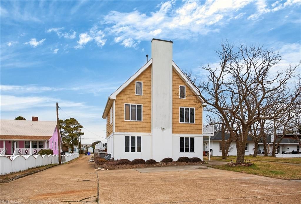 Photo of 1019 Little Bay Avenue, Norfolk, VA 23503 (MLS # 10620895)