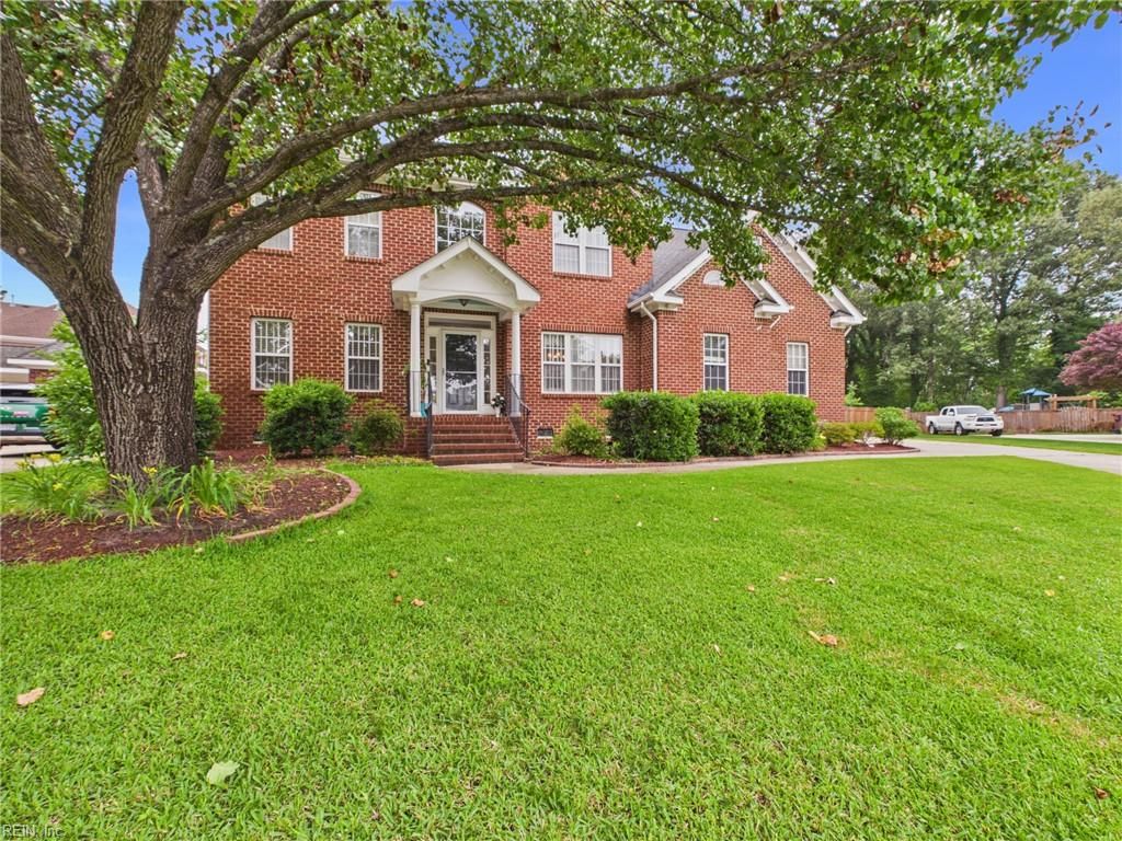 Photo of 804 Chris Court, Chesapeake, VA 23322 (MLS # 10636389)