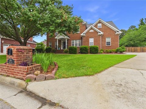 Photo of 804 Chris Court, Chesapeake, VA 23322 (MLS # 10636389)