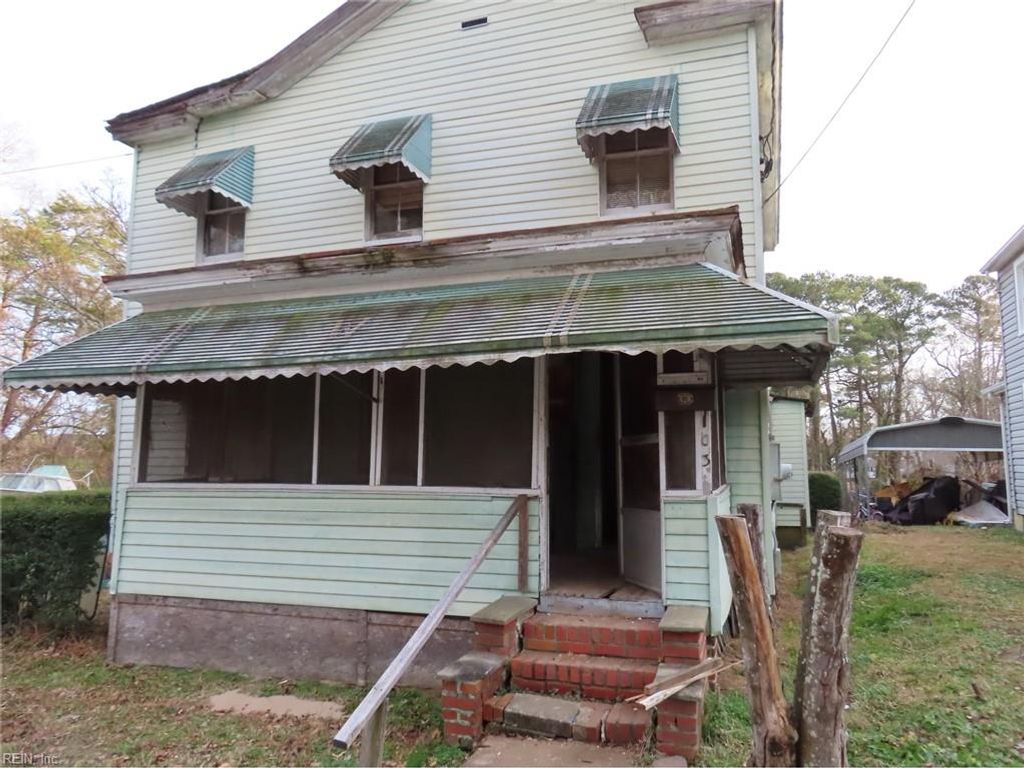 Photo of 103 Washington Street, Smithfield, VA 23430 (MLS # 10617235)