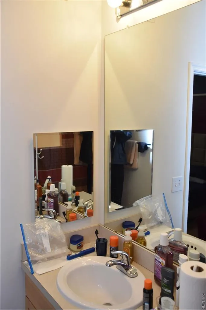 Newport News, Virginia 23608, United States, 3 Bedrooms Bedrooms, ,2 BathroomsBathrooms,Residential,Active,94379