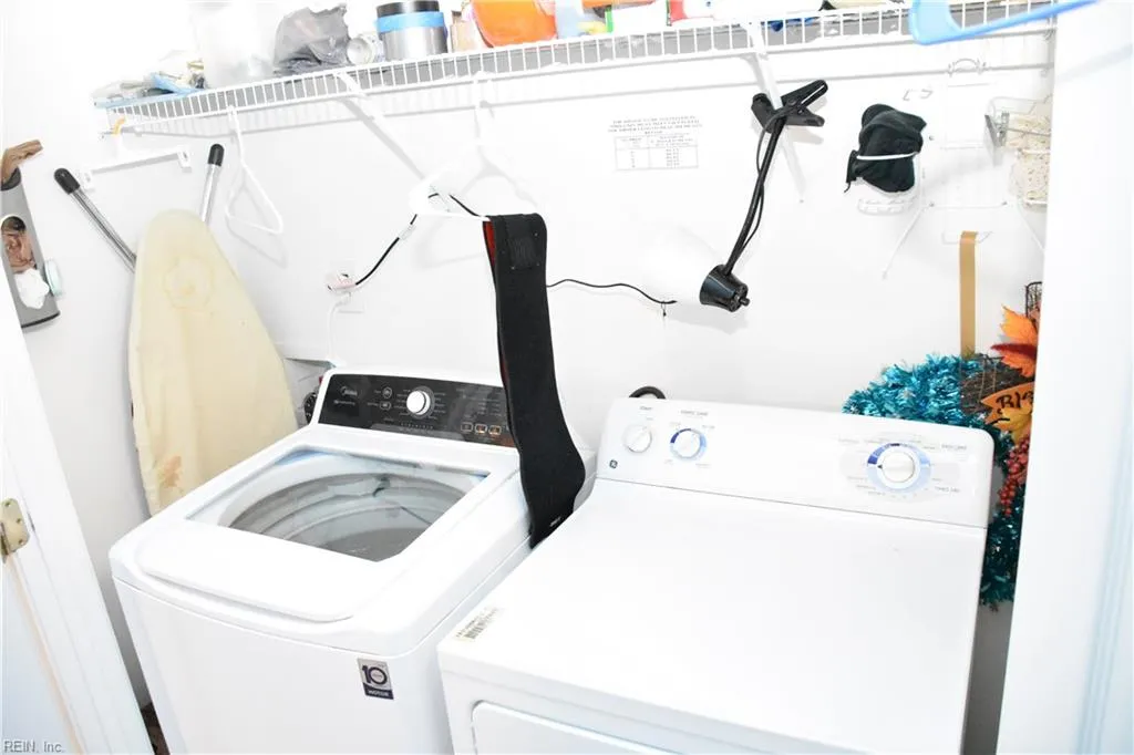 Newport News, Virginia 23608, United States, 3 Bedrooms Bedrooms, ,2 BathroomsBathrooms,Residential,Active,94379