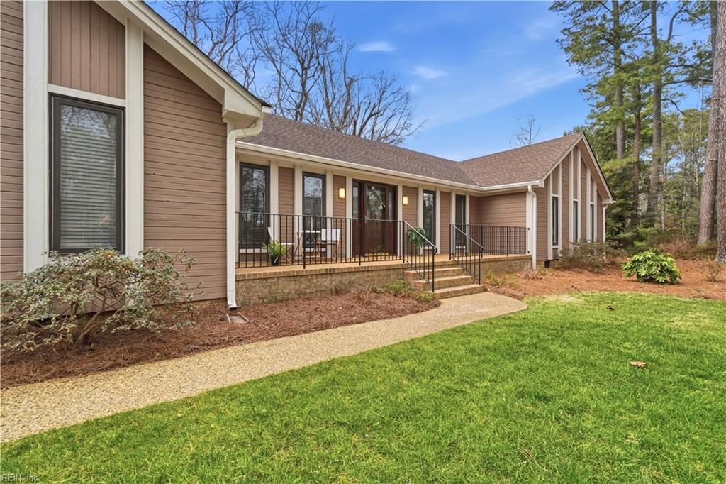 Photo of 1992 Sandee Crescent, Virginia Beach, VA 23454 (MLS # 10622941)