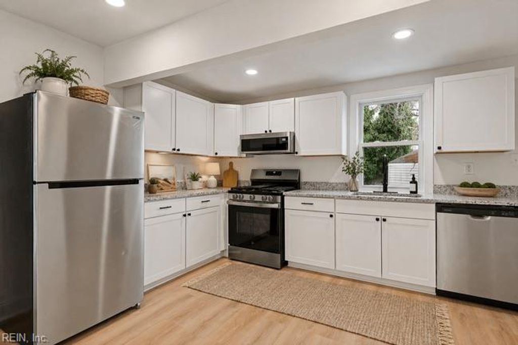 Photo of 1300 Sunset Drive, Norfolk, VA 23503 (MLS # 10631419)