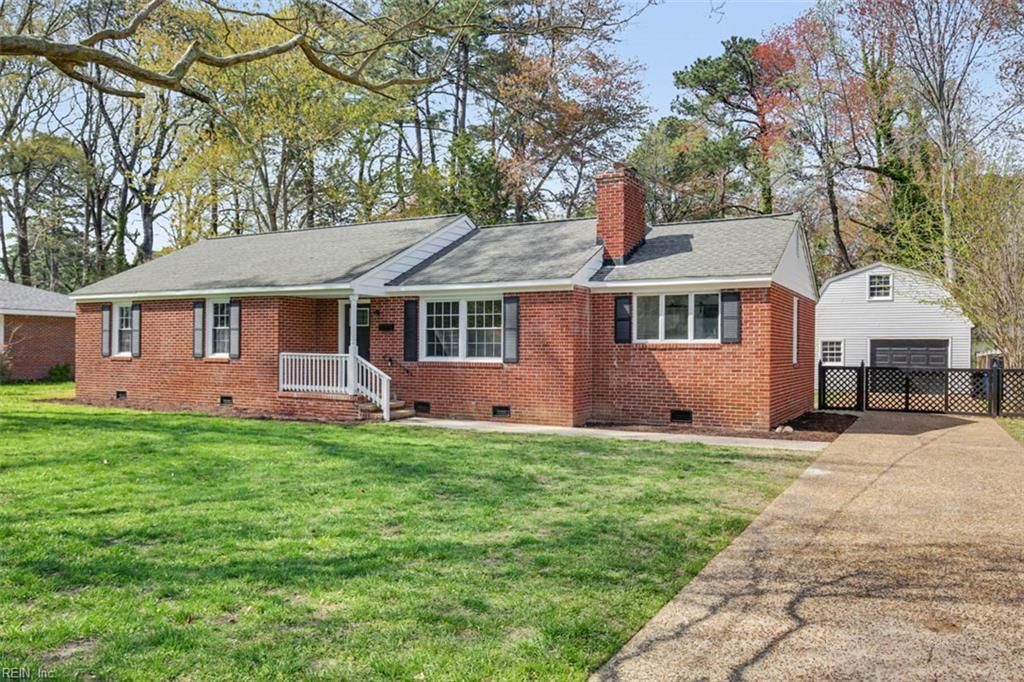 Photo of 213 Milstead Road, Newport News, VA 23606 (MLS # 10627046)