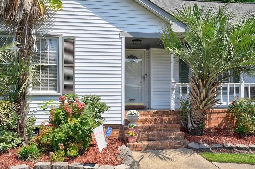 Photo of 2001 Portules Court, Virginia Beach, VA 23454 (MLS # 10636935)