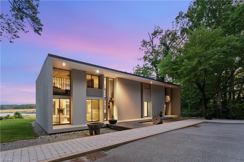 1336 Moyer RD