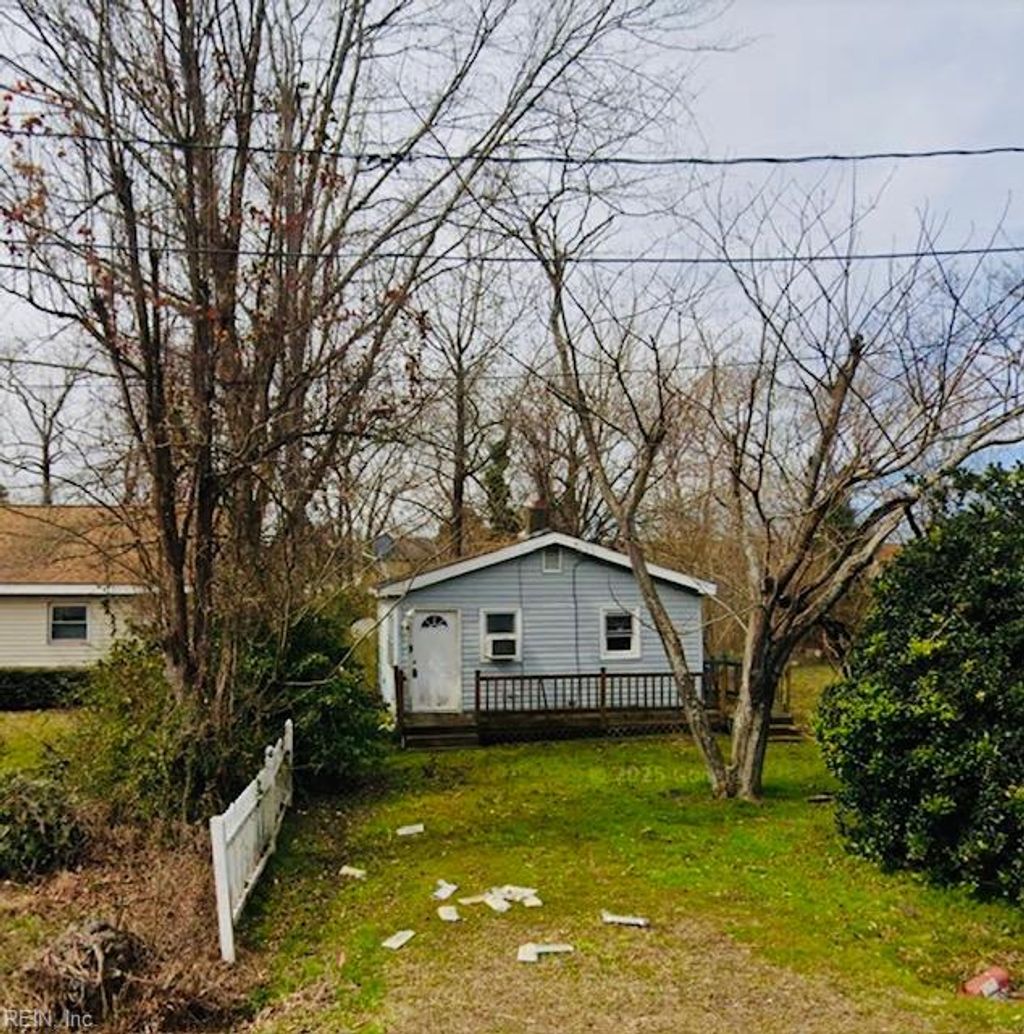 Photo of 811 Mullen Road, Chesapeake, VA 23320 (MLS # 10607820)