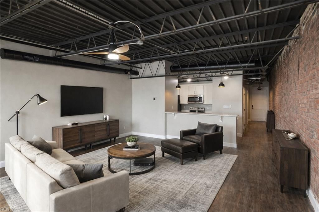 Photo of 208 23rd Street #304, Newport News, VA 23607 (MLS # 10626300)