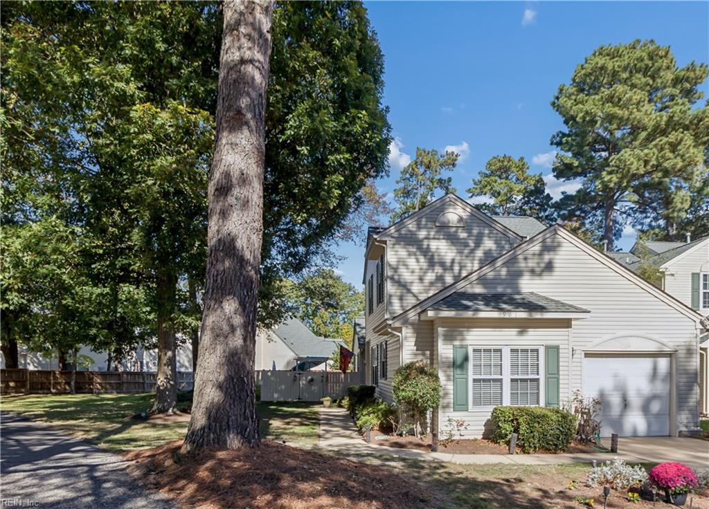 Photo of 901 Lake Forest Drive, Newport News, VA 23602 (MLS # 10659087)