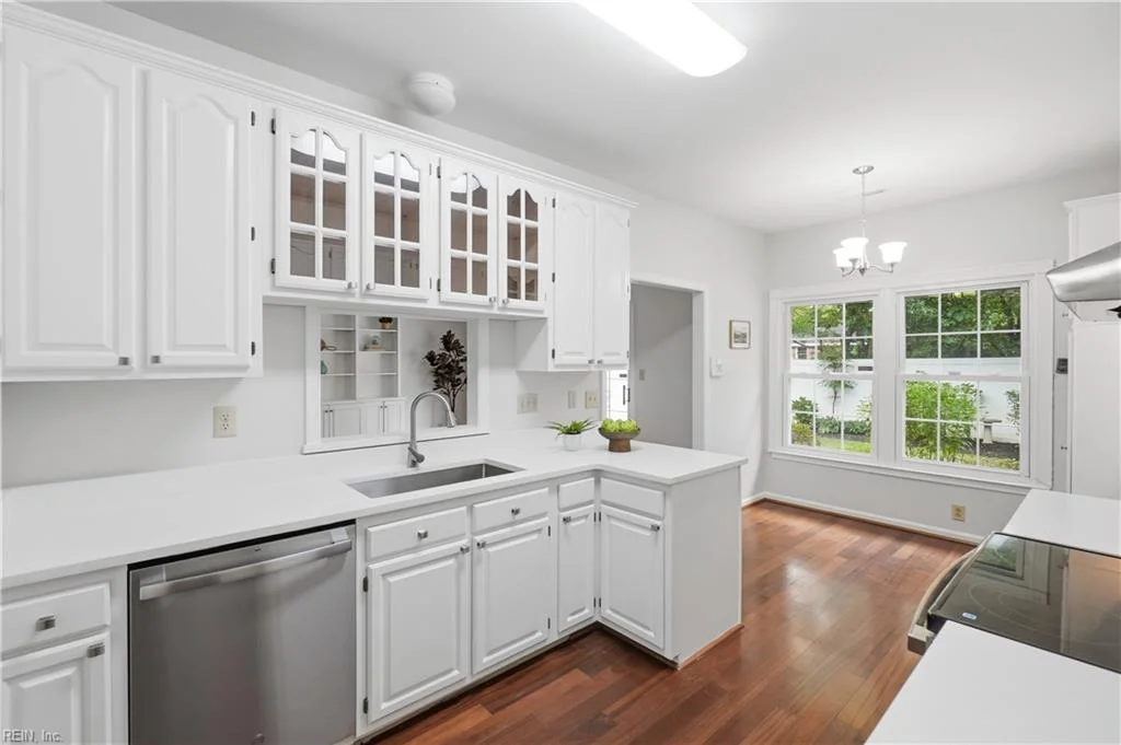 1736 Royal Cove Court
