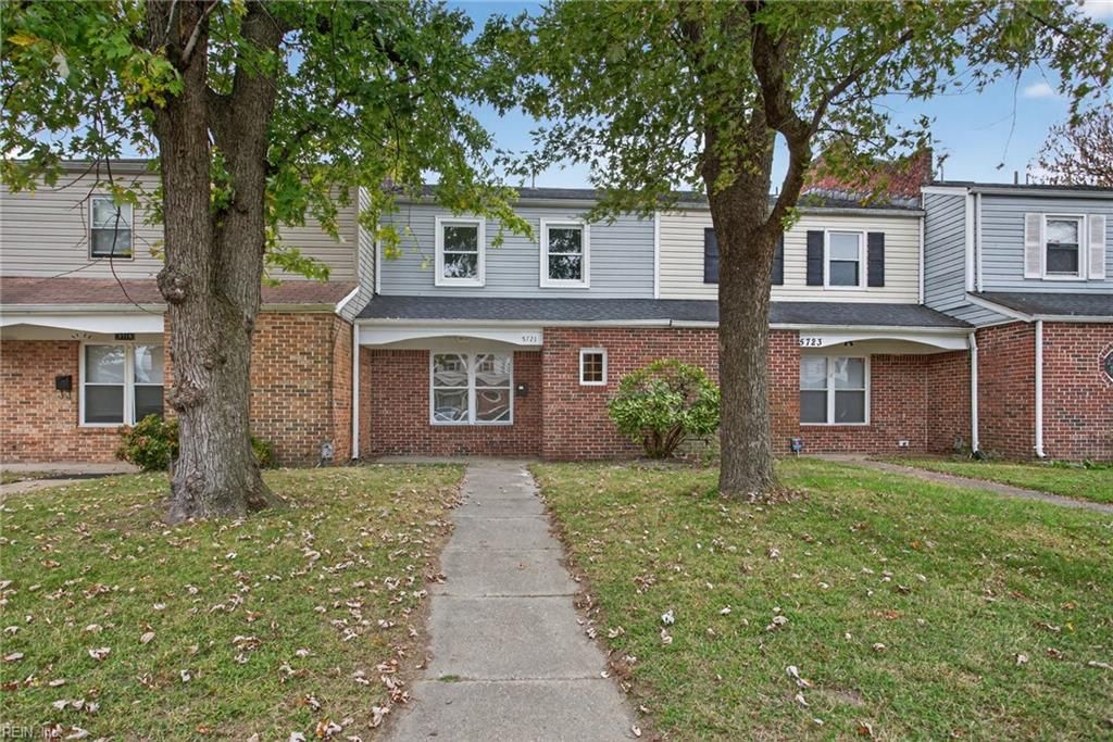 Photo of 5721 E Hastings Arch, Virginia Beach, VA 23462 (MLS # 10608236)