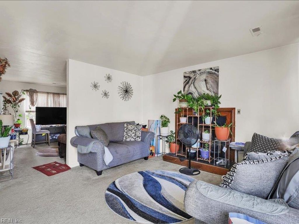 Photo of 814 Downing Street, Hampton, VA 23661 (MLS # 10615324)