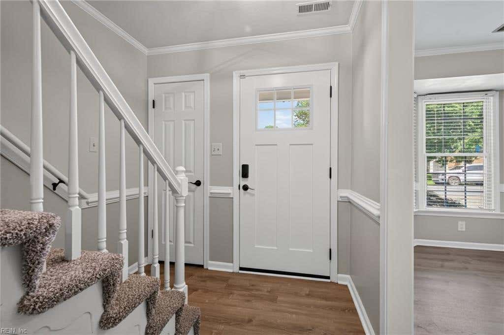 Photo of 406 Middle Oaks Drive, Chesapeake, VA 23322 (MLS # 10648248)