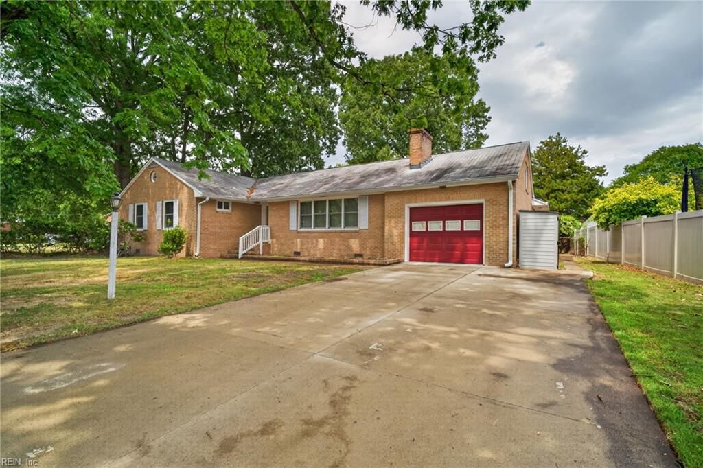 Photo of 110 Marvin Drive, Hampton, VA 23666 (MLS # 10644748)