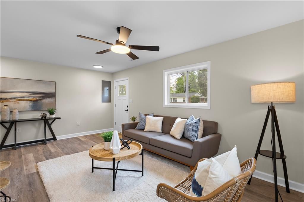 Photo of 726 Hemlock Avenue, Hampton, VA 23661 (MLS # 10630994)