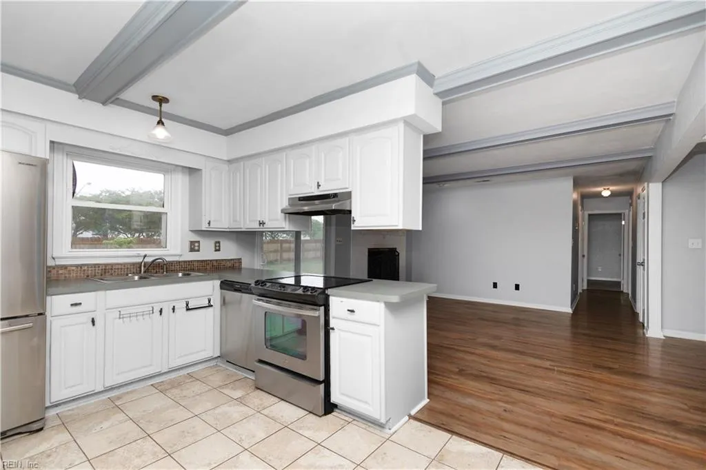 Virginia Beach, Virginia 23454, United States, 4 Bedrooms Bedrooms, ,3 BathroomsBathrooms,Residential,Active,155411