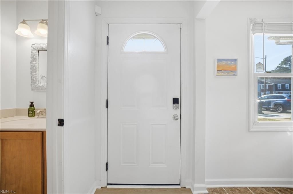 Photo of 925 Delaware Avenue, Virginia Beach, VA 23451 (MLS # 10618669)