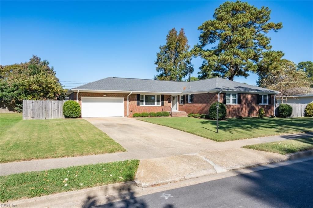 Photo of 2444 Everglades Road, Norfolk, VA 23518 (MLS # 10607649)
