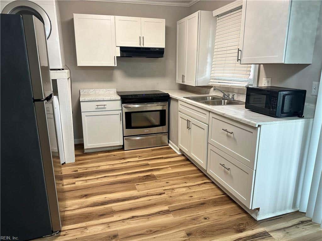 Photo of 461 Dare Avenue, Hampton, VA 23661 (MLS # 10640549)