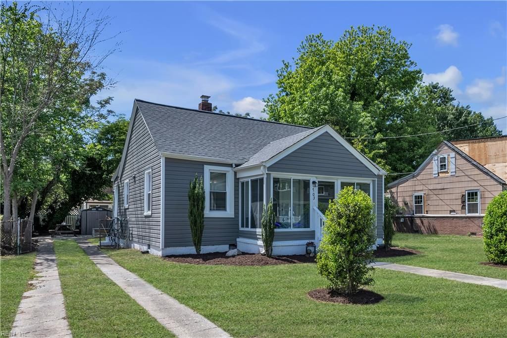 Photo of 703 Maryland Avenue, Hampton, VA 23661 (MLS # 10633489)