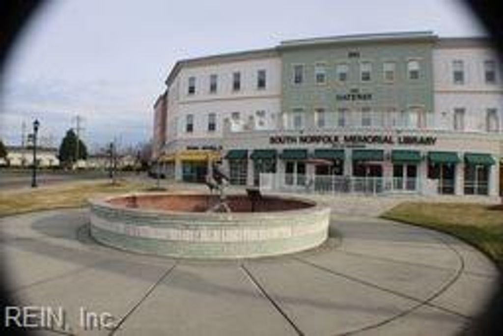 Photo of 801 Poindexter Street #315, Chesapeake, VA 23324 (MLS # 10625304)