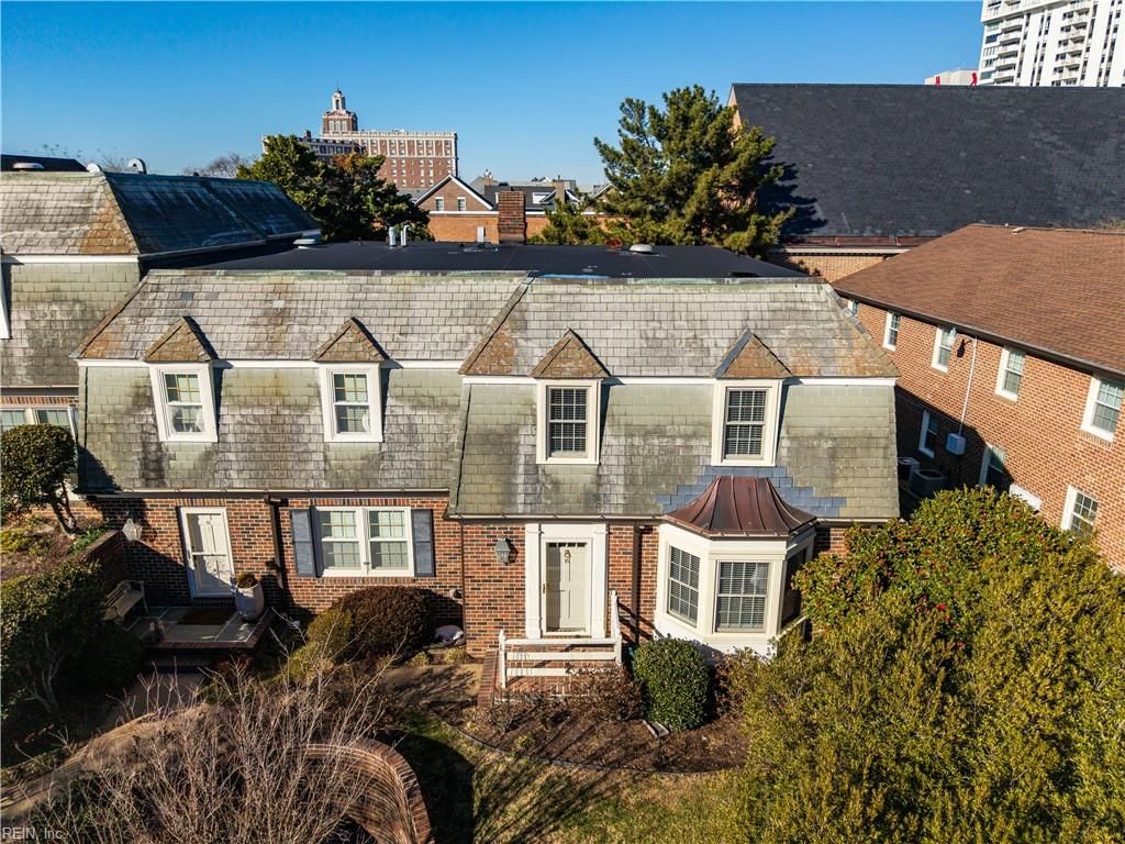 Photo of 420 Linkhorn Drive #16, Virginia Beach, VA 23451 (MLS # 10617971)