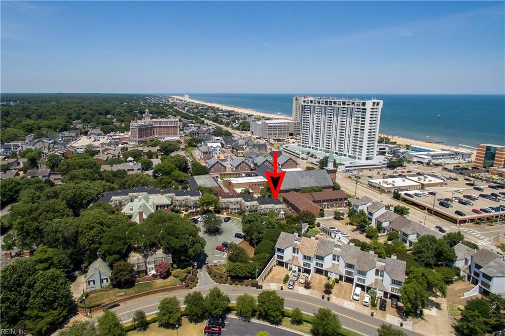 Photo of 420 Linkhorn Drive #16, Virginia Beach, VA 23451 (MLS # 10617971)