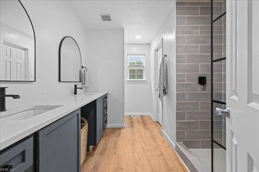 Virginia Beach, Virginia 23456, United States, 3 Bedrooms Bedrooms, ,3 BathroomsBathrooms,Residential,Active,191795