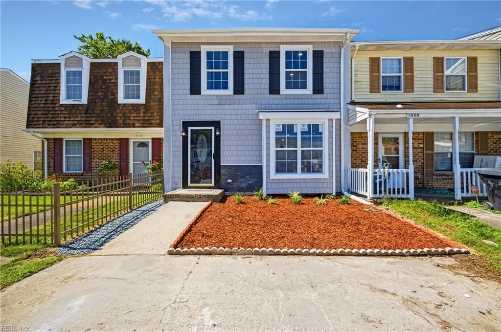 Photo of 1556 Fairfax Dr Drive, Virginia Beach, VA 23453 (MLS # 10641330)