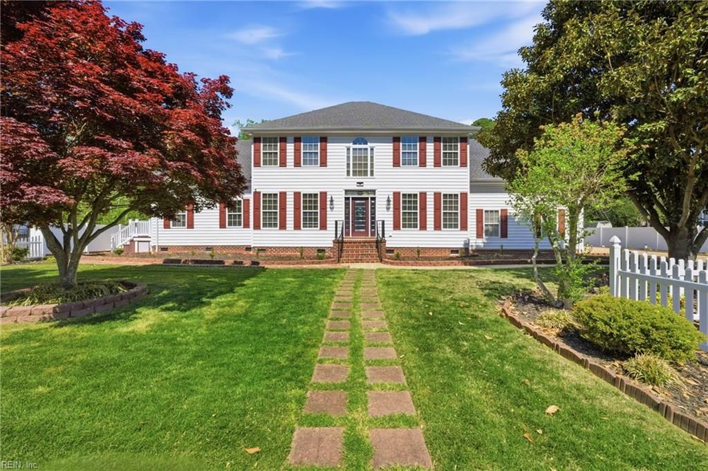 Photo of 30 Holloway Road, Newport News, VA 23602 (MLS # 10630964)