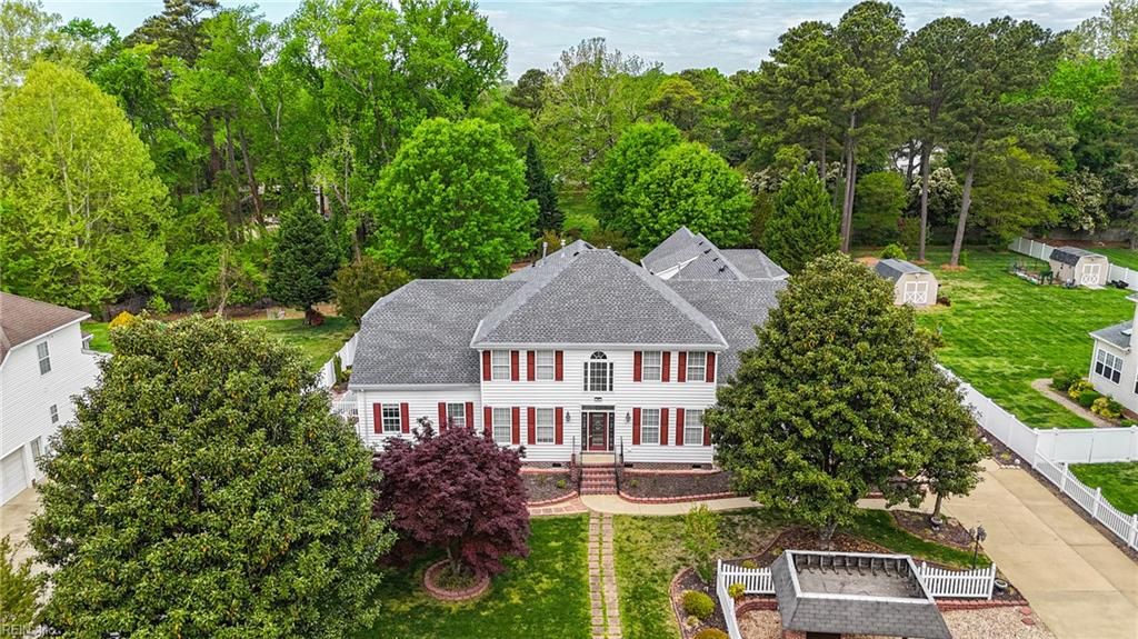 Photo of 30 Holloway Road, Newport News, VA 23602 (MLS # 10630964)