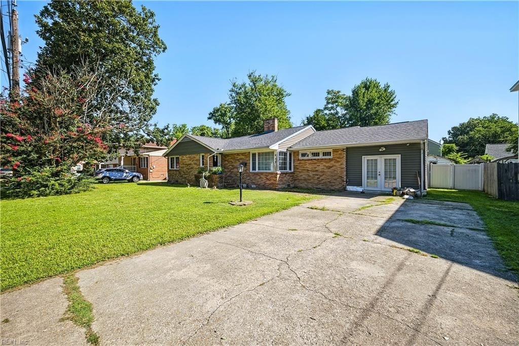 Photo of 618 Smith Street, Hampton, VA 23661 (MLS # 10648670)