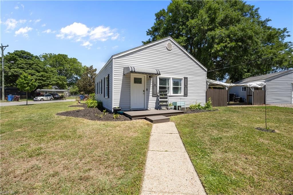 Photo of 2501 Cayce Drive, Chesapeake, VA 23324 (MLS # 10635683)