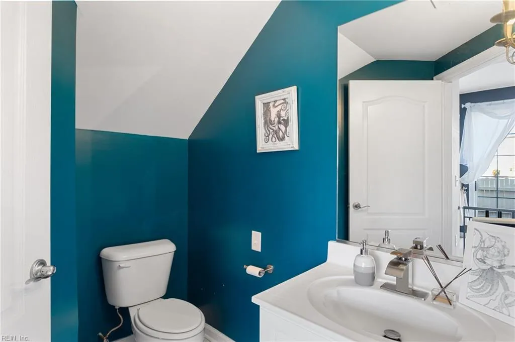 Virginia Beach, Virginia 23455, United States, 2 Bedrooms Bedrooms, ,3 BathroomsBathrooms,Residential,Active,98806