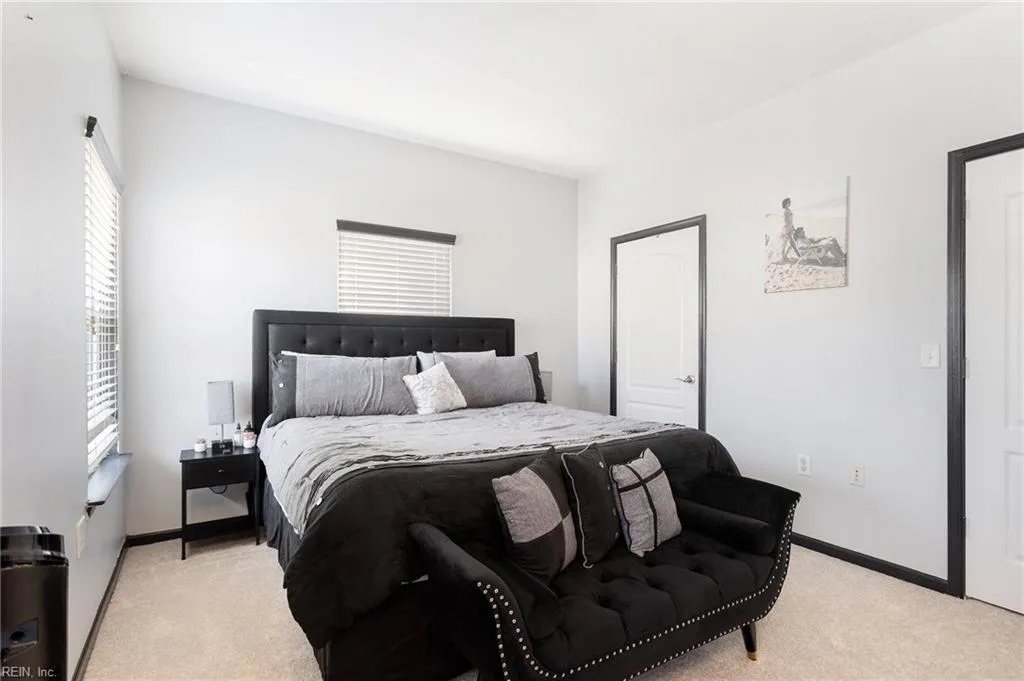 Virginia Beach, Virginia 23455, United States, 2 Bedrooms Bedrooms, ,3 BathroomsBathrooms,Residential,Active,98806