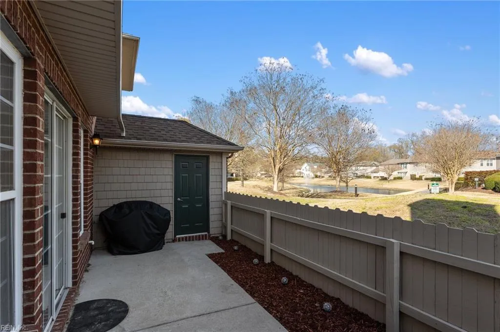 Virginia Beach, Virginia 23455, United States, 2 Bedrooms Bedrooms, ,3 BathroomsBathrooms,Residential,Active,98806