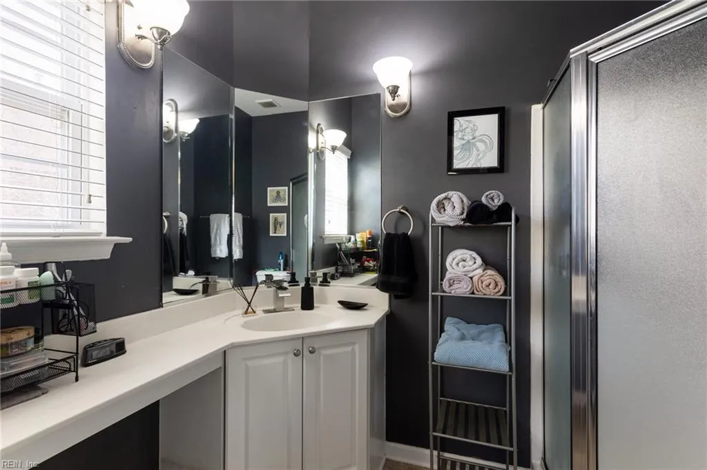 Virginia Beach, Virginia 23455, United States, 2 Bedrooms Bedrooms, ,3 BathroomsBathrooms,Residential,Active,98806