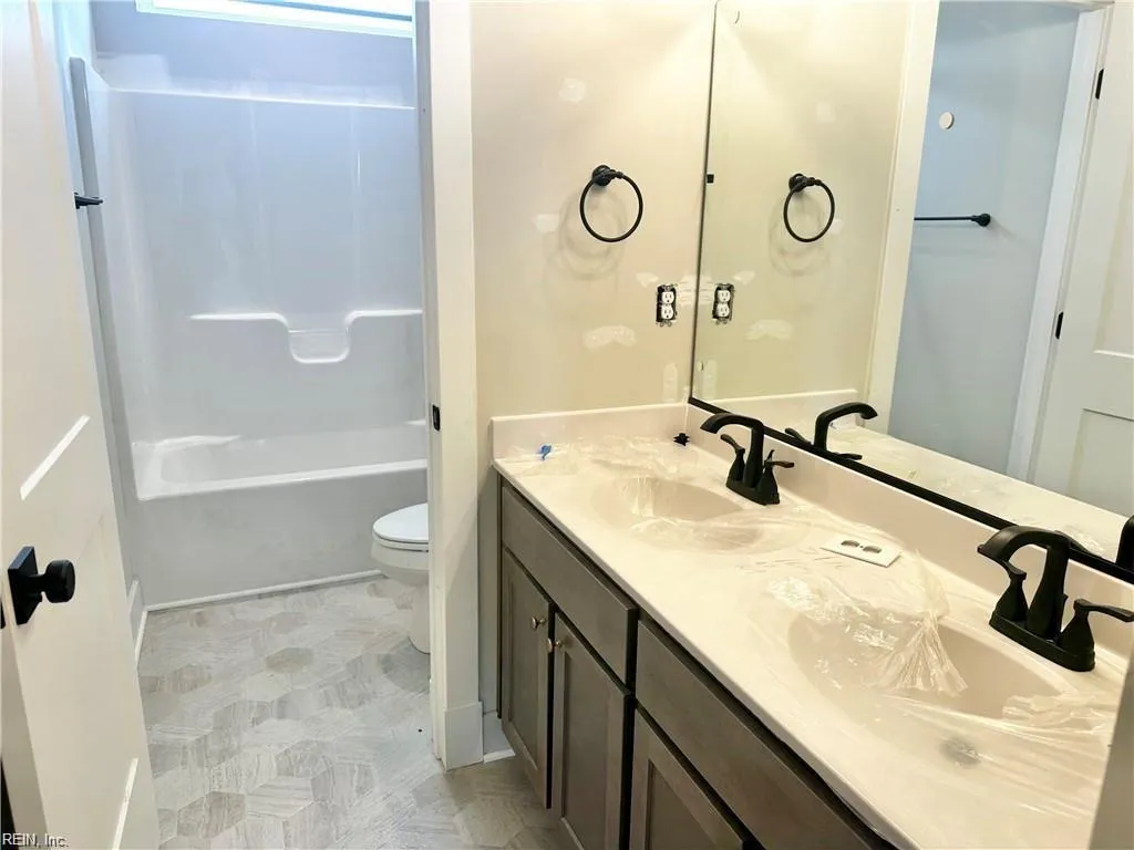 Suffolk, Virginia 23434, United States, 5 Bedrooms Bedrooms, ,3 BathroomsBathrooms,Residential,Active,17246