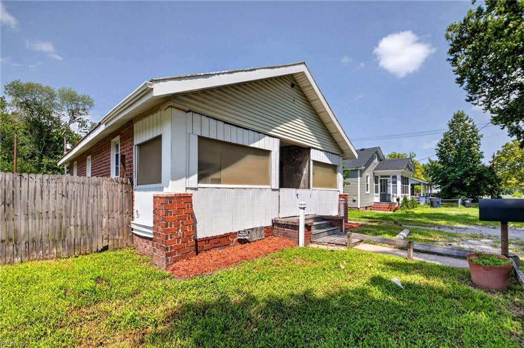 Photo of 12 Dekalb Avenue, Portsmouth, VA 23702 (MLS # 10649057)