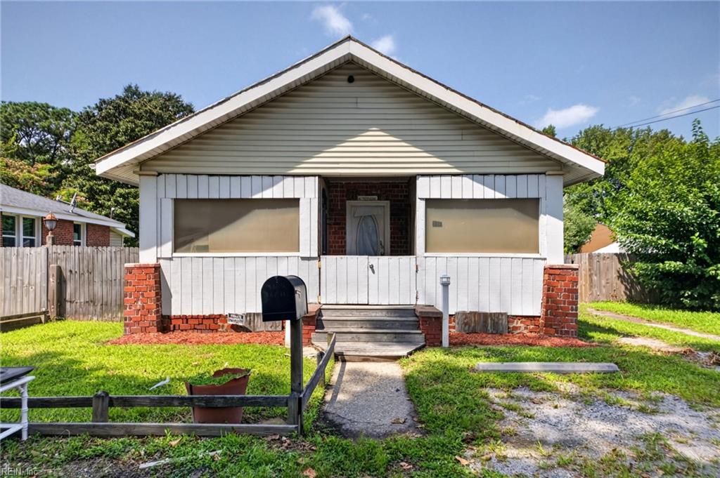 Photo of 12 Dekalb Avenue, Portsmouth, VA 23702 (MLS # 10649057)