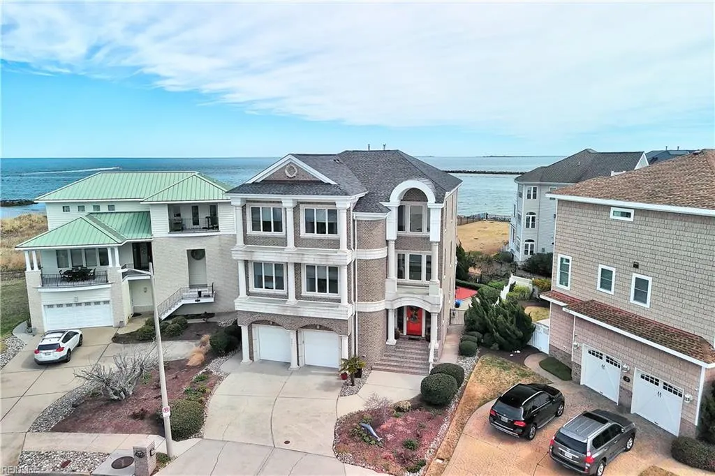 Norfolk, Virginia 23518, United States, 5 Bedrooms Bedrooms, ,5 BathroomsBathrooms,Residential,Active,94451