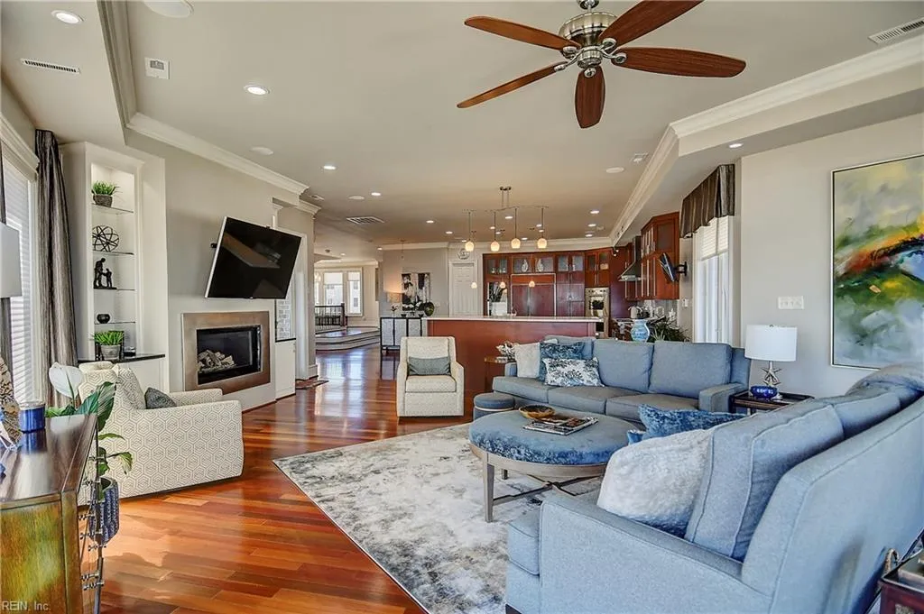 Norfolk, Virginia 23518, United States, 5 Bedrooms Bedrooms, ,5 BathroomsBathrooms,Residential,Active,94451