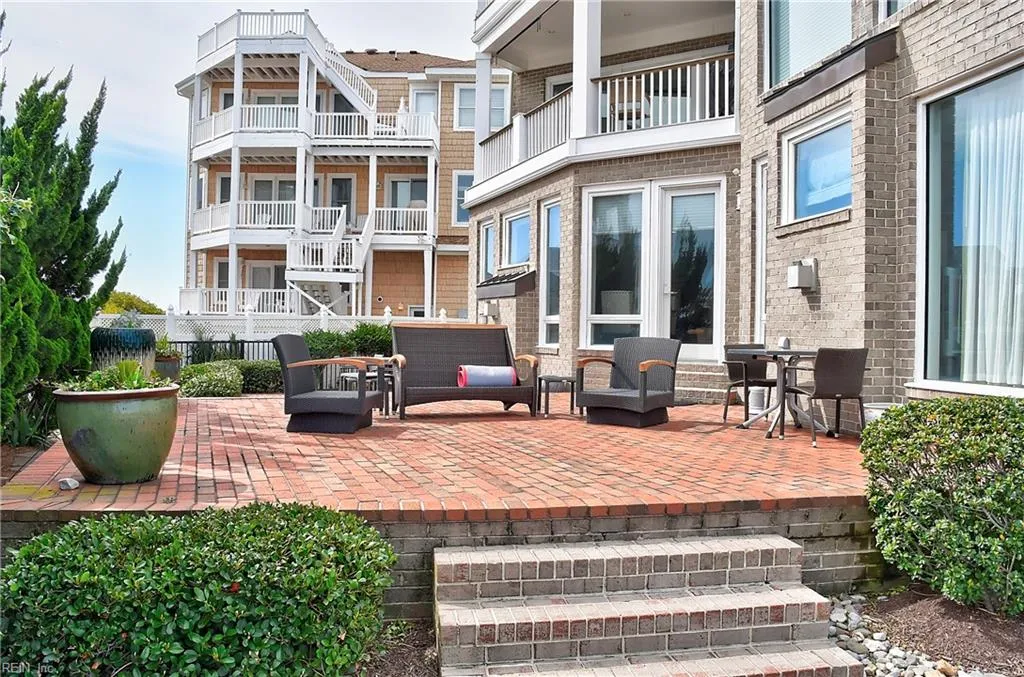 Norfolk, Virginia 23518, United States, 5 Bedrooms Bedrooms, ,5 BathroomsBathrooms,Residential,Active,94451