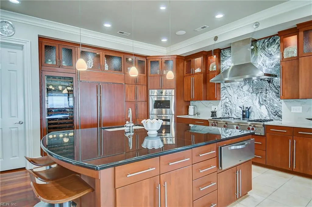 Norfolk, Virginia 23518, United States, 5 Bedrooms Bedrooms, ,5 BathroomsBathrooms,Residential,Active,94451