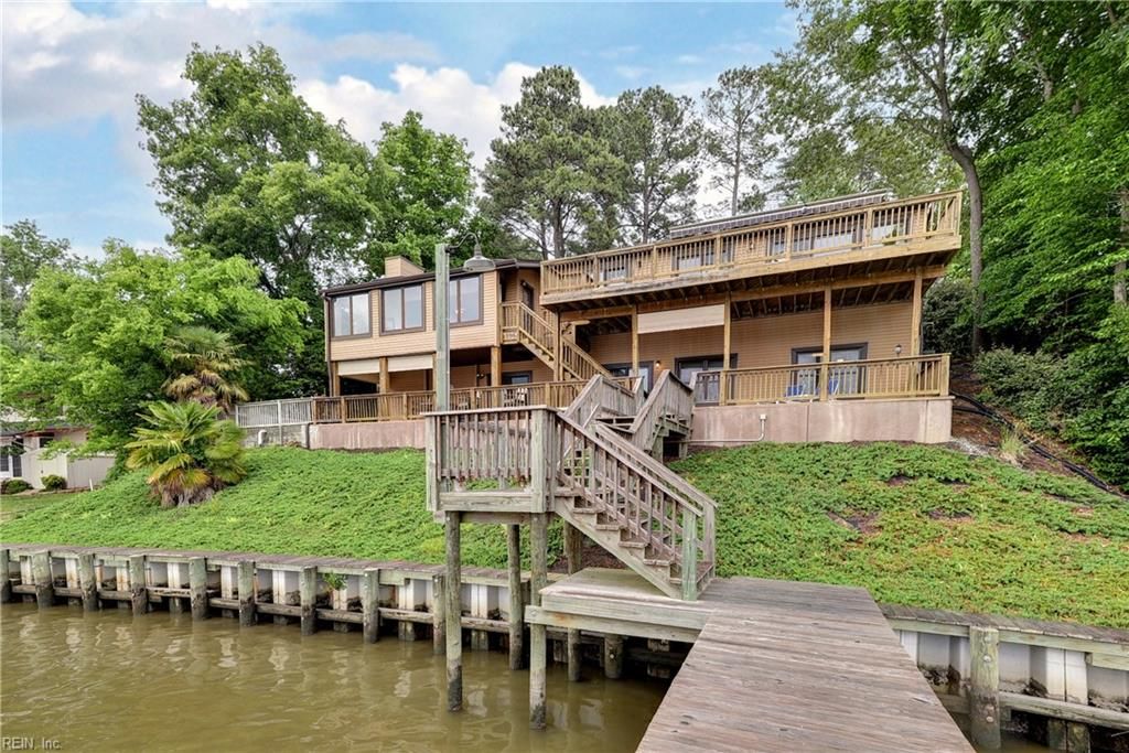 Photo of 105 Linda Drive, Newport News, VA 23608 (MLS # 10634046)