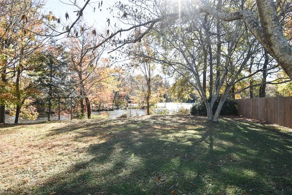 Suffolk, Virginia 23434, United States, 3 Bedrooms Bedrooms, ,2 BathroomsBathrooms,Residential,Active,243189